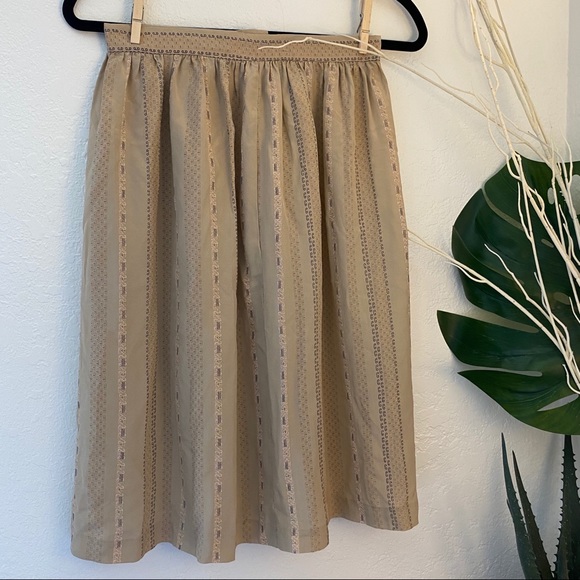 VINTAGE High Waisted Silky Skirt - Picture 5 of 10